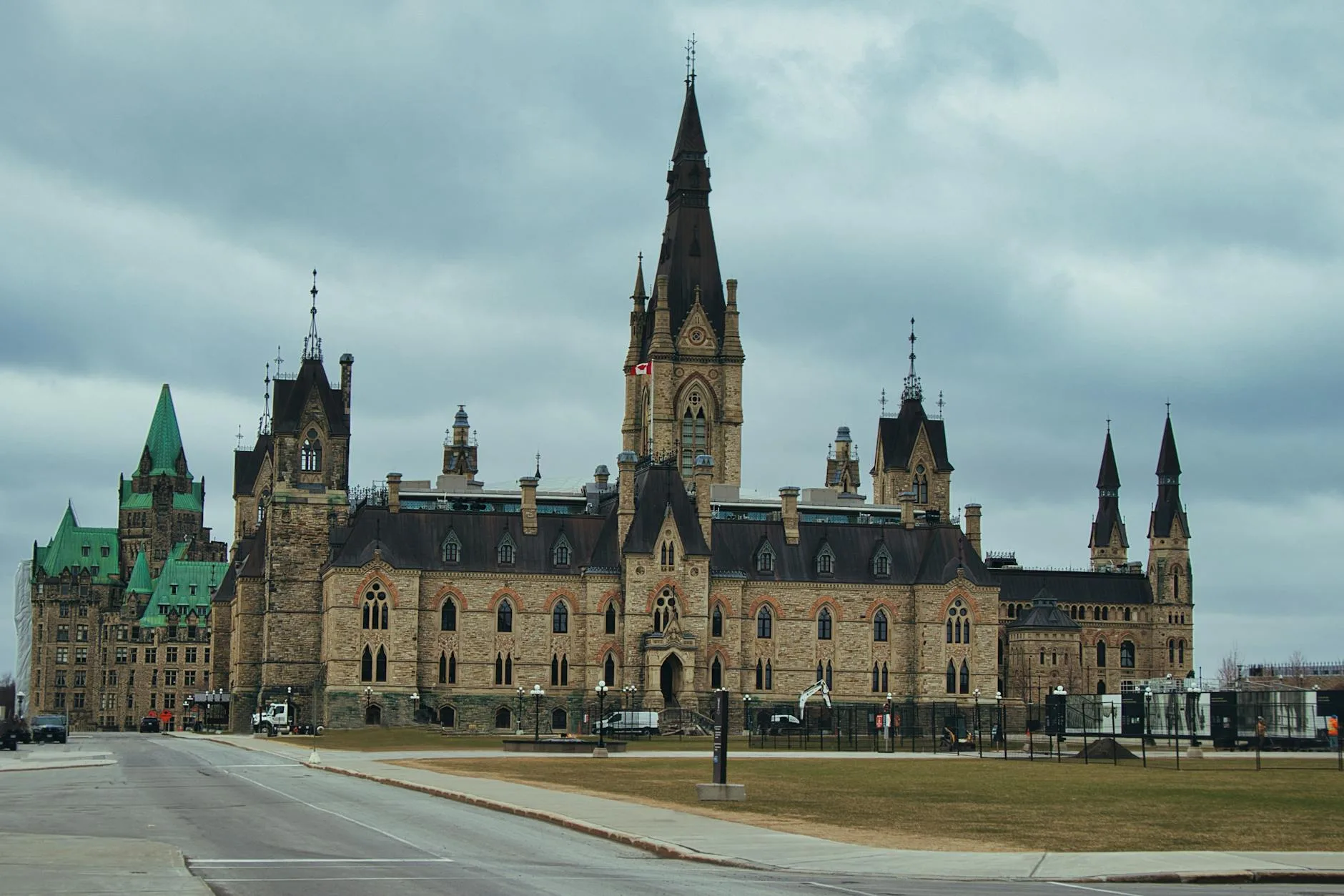 Government & Heritage Buildings — representative skate-deterrent installation context in Canada